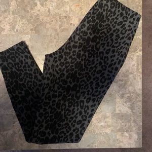 Like New! Boston Proper Pull On Leopard Pants